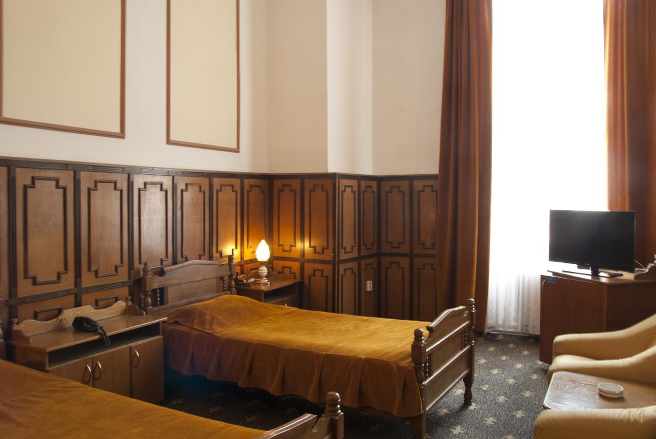 Hotel Dacia Lugoj Zewnętrze zdjęcie