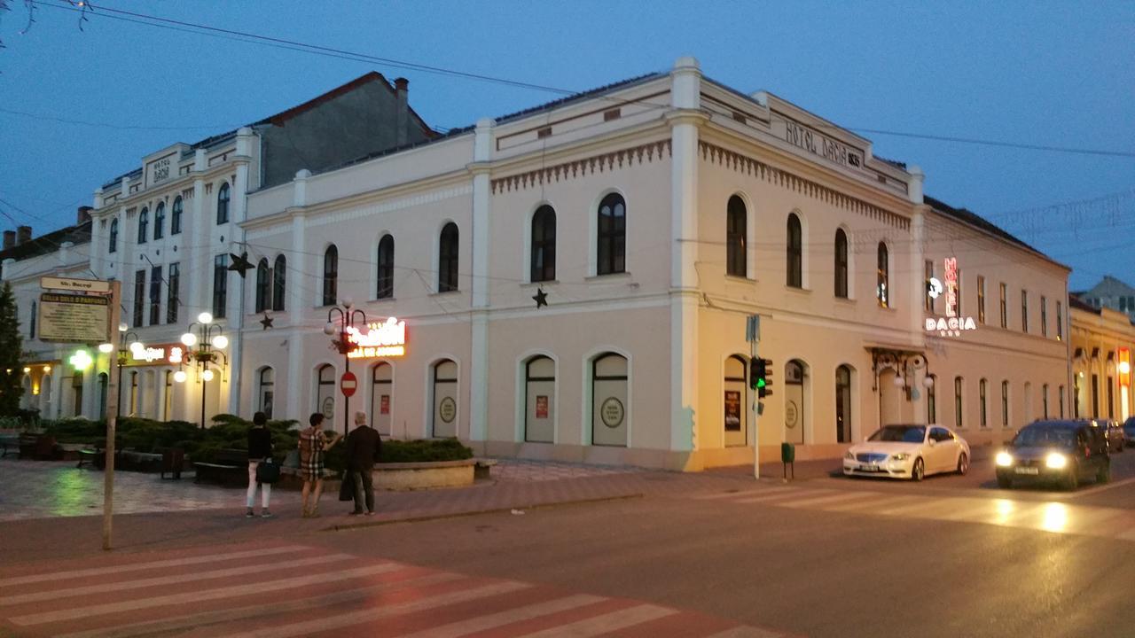 Hotel Dacia Lugoj Zewnętrze zdjęcie